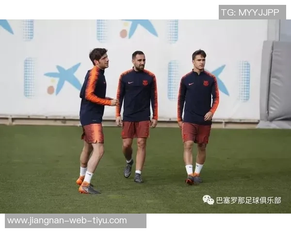 罗贝托与阿尔巴合影留念感慨岁月流逝祝福未来一切顺利